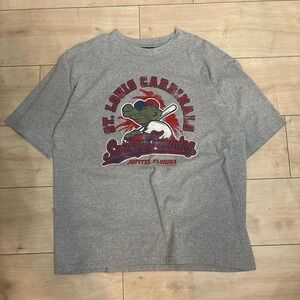 Grey and red vintage St. Louis Cardinals cotton t-shirt baseball